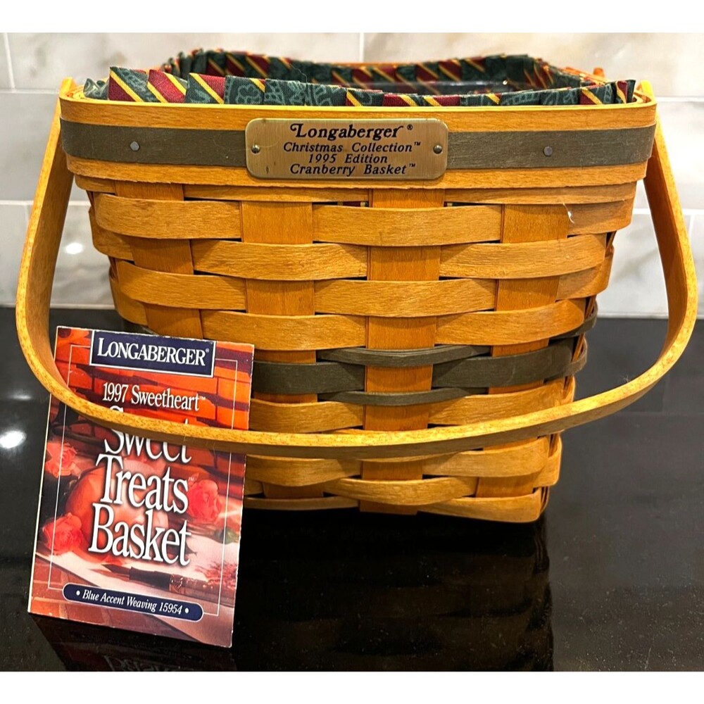 Longaberger Christmas Collection 1995 Limited Edition Cranberry Basket & Liner